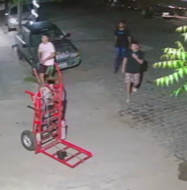 Ladrões que roubaram armazém de frutas em 06/12/2022 em Caicó